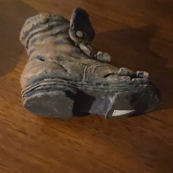 Vintage Clay Childrens Shoes (Table Ornaments) - Picture 5 of 6